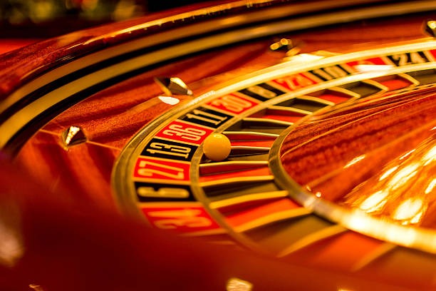 Dragon Tiger card table with dealer and betting interface visible